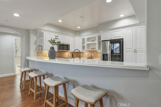 1835 S Barrington Avenue 203, Los Angeles, CA 90025