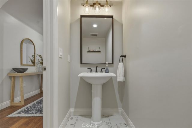 1835 S Barrington Avenue 203, Los Angeles, CA 90025