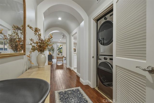 1835 S Barrington Avenue 203, Los Angeles, CA 90025