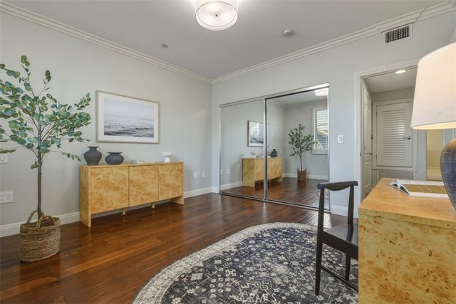 1835 S Barrington Avenue 203, Los Angeles, CA 90025