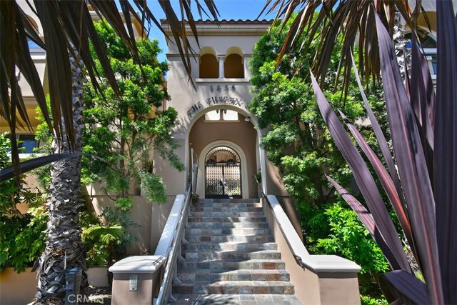 1835 S Barrington Avenue 203, Los Angeles, CA 90025