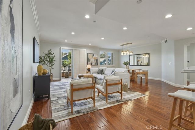 1835 S Barrington Avenue 203, Los Angeles, CA 90025