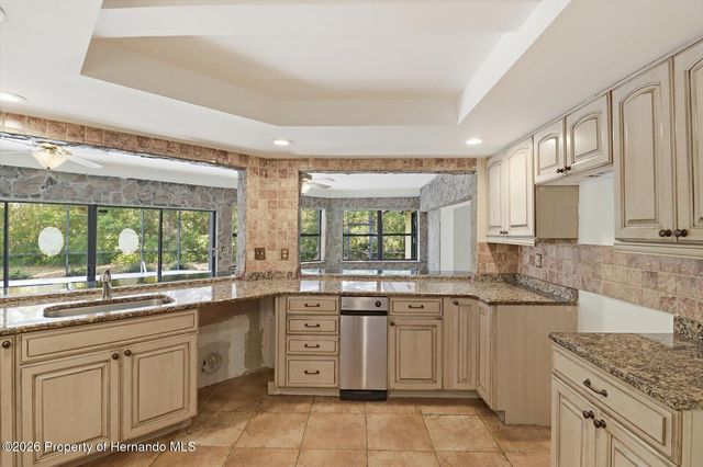8464 Delaware Drive, Weeki Wachee, FL 34607