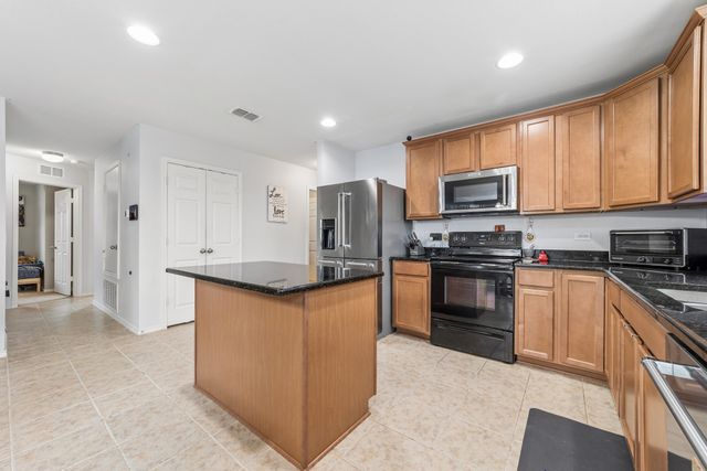 1709 Waggoner Drive, Aubrey, TX 76227