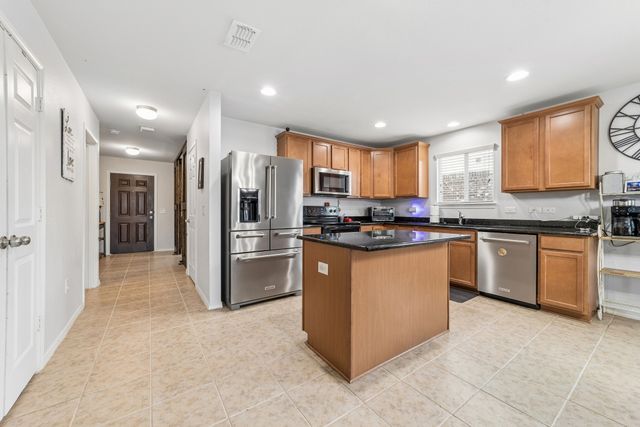 1709 Waggoner Drive, Aubrey, TX 76227