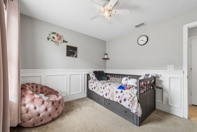 1709 Waggoner Drive, Aubrey, TX 76227