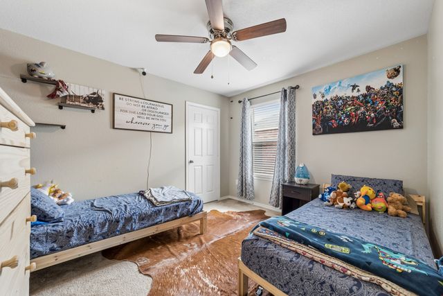 1709 Waggoner Drive, Aubrey, TX 76227