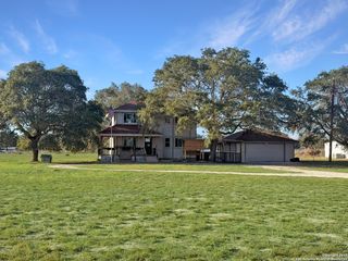 250 palo alto, Floresville, TX 78114