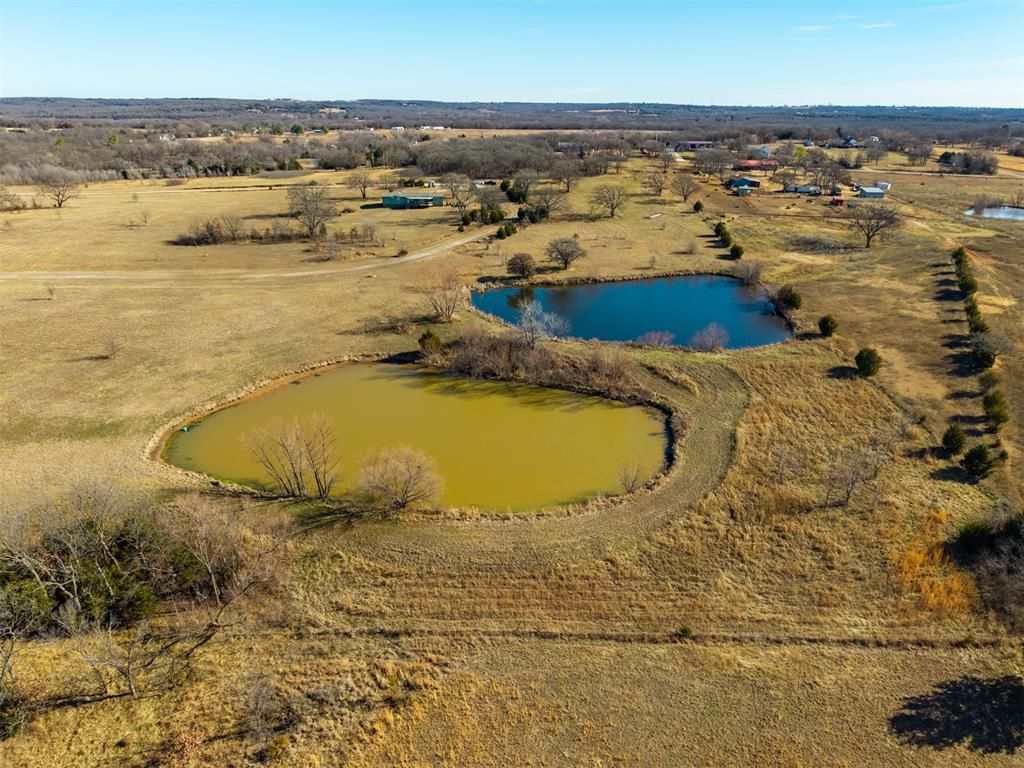 Image 1 of property listing at 351943 E 1030 Rd, Prague, OK 74864