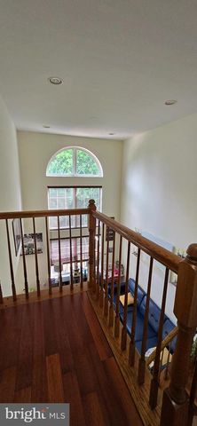 222 FOUNTAYNE LN, Lawrenceville, NJ 08648