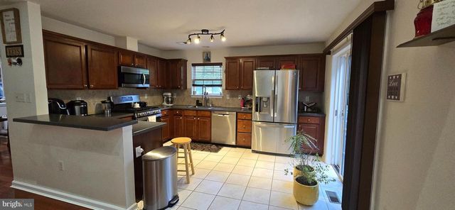 222 FOUNTAYNE LN, Lawrenceville, NJ 08648