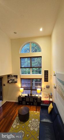 222 FOUNTAYNE LN, Lawrenceville, NJ 08648