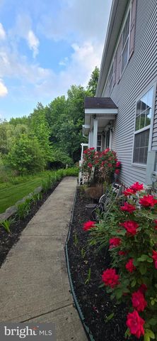 222 FOUNTAYNE LN, Lawrenceville, NJ 08648