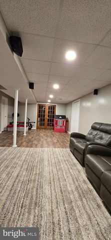 222 FOUNTAYNE LN, Lawrenceville, NJ 08648