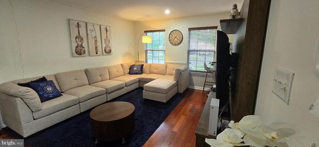 222 FOUNTAYNE LN, Lawrenceville, NJ 08648