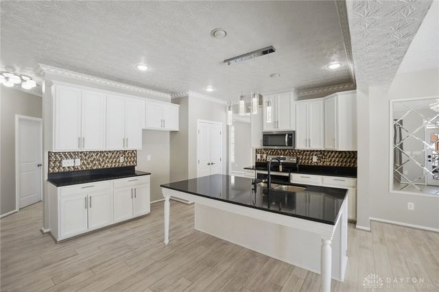 1433 Senna Street, Tipp City, OH 45371