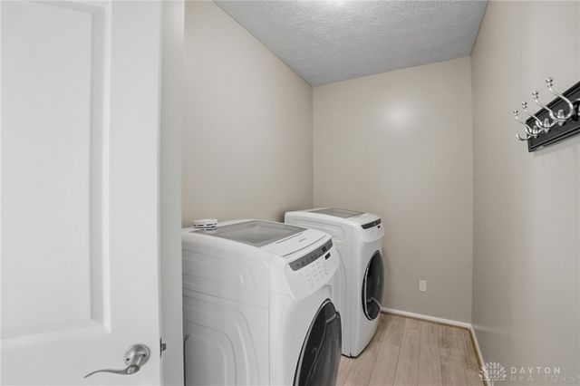 1433 Senna Street, Tipp City, OH 45371