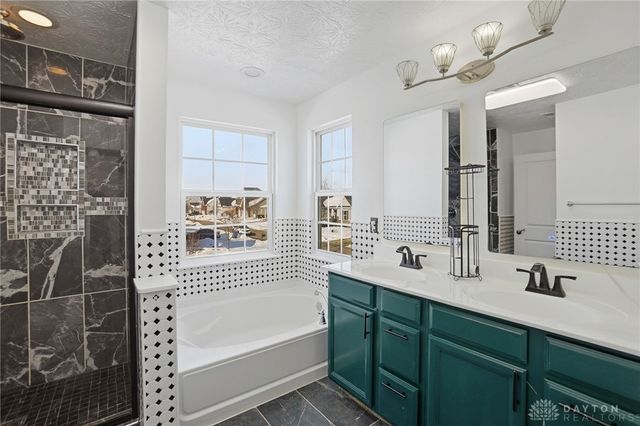 1433 Senna Street, Tipp City, OH 45371