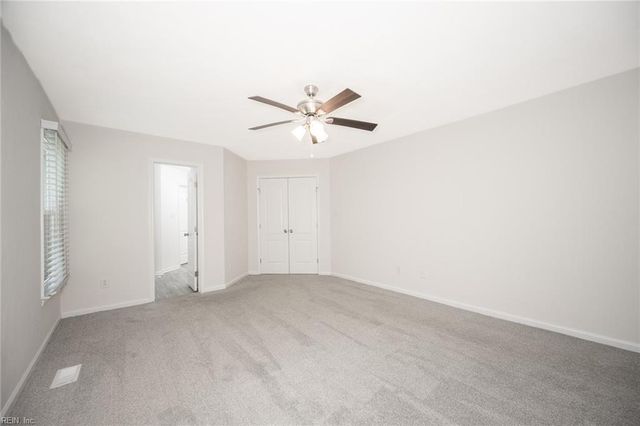 417 Broad Bend CIR, Chesapeake, VA 23320