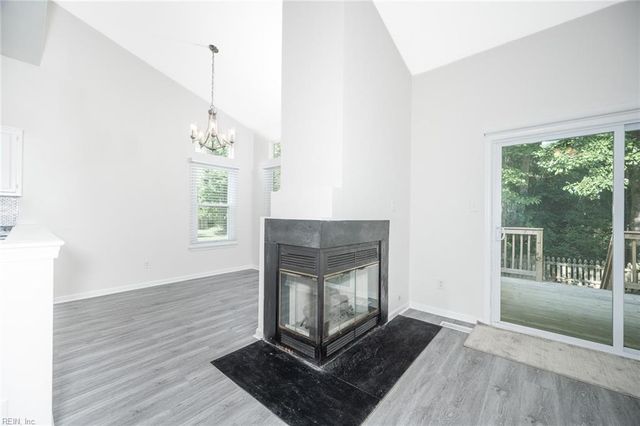 417 Broad Bend CIR, Chesapeake, VA 23320