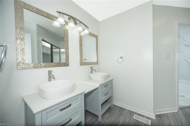 417 Broad Bend CIR, Chesapeake, VA 23320