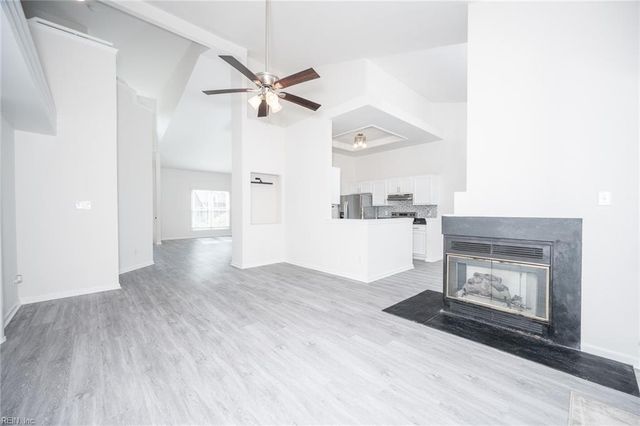 417 Broad Bend CIR, Chesapeake, VA 23320