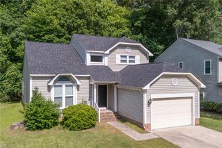 417 Broad Bend CIR, Chesapeake, VA 23320