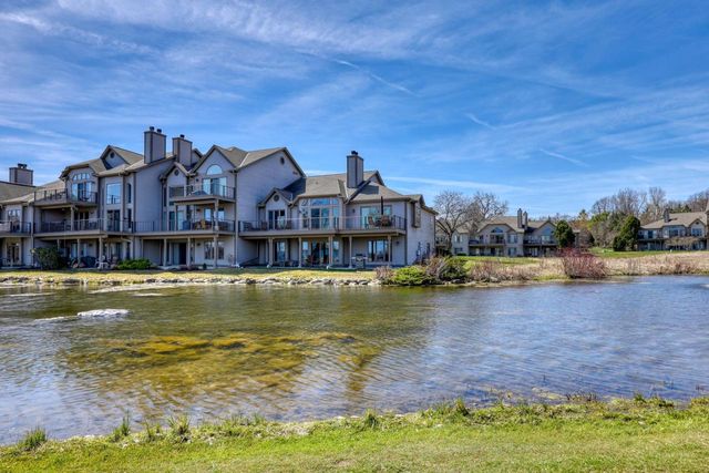 N24W30426 Crystal Springs DRIVE, Pewaukee, WI 53072
