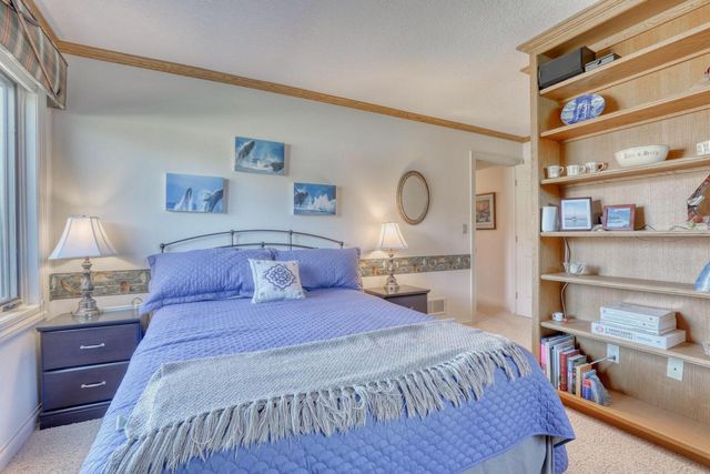 N24W30426 Crystal Springs DRIVE, Pewaukee, WI 53072