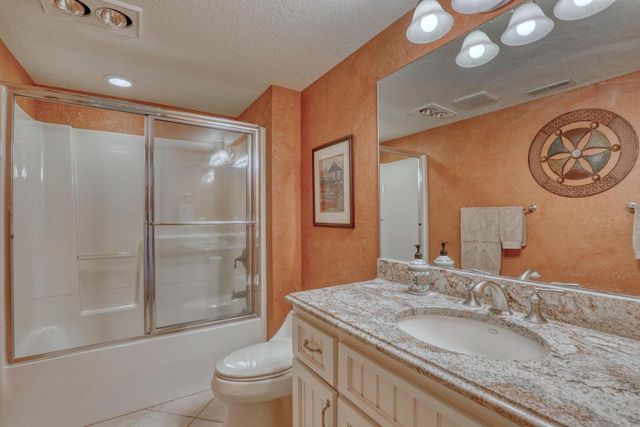N24W30426 Crystal Springs DRIVE, Pewaukee, WI 53072
