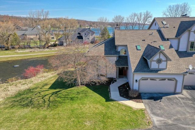N24W30426 Crystal Springs DRIVE, Pewaukee, WI 53072