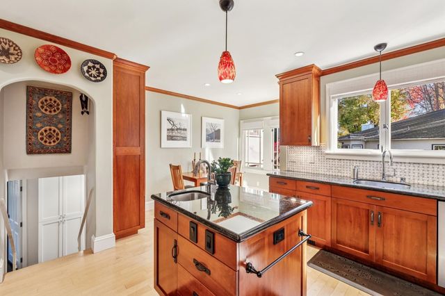 1416 Versailles Ave, Alameda, CA 94501