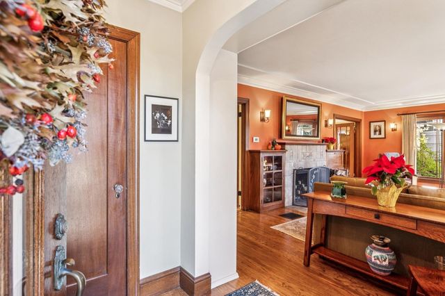 1416 Versailles Ave, Alameda, CA 94501