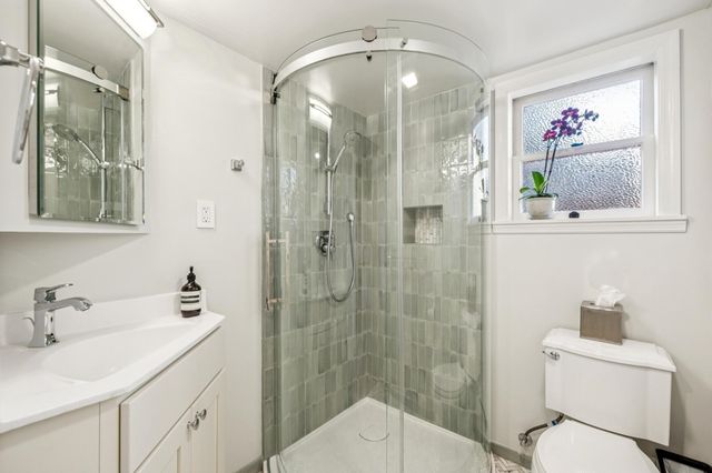 1416 Versailles Ave, Alameda, CA 94501