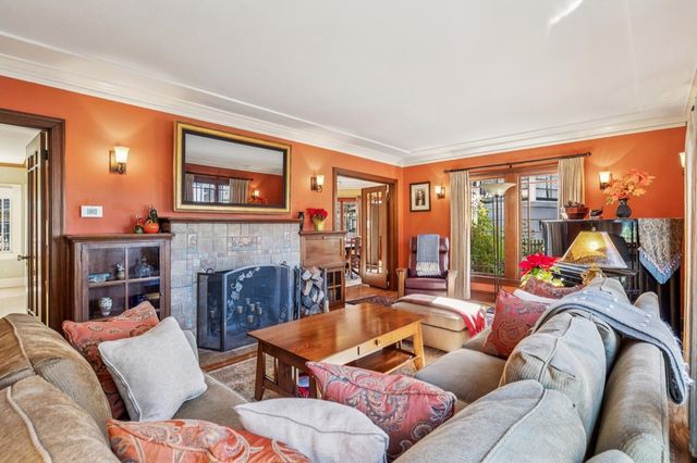 1416 Versailles Ave, Alameda, CA 94501