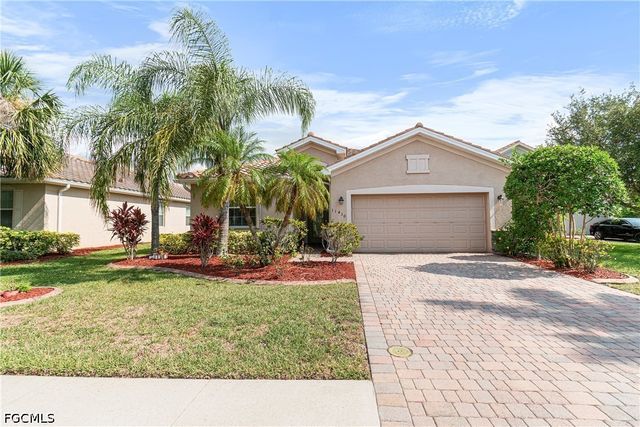 11430 Icarus CIR, Lehigh Acres, FL 33971