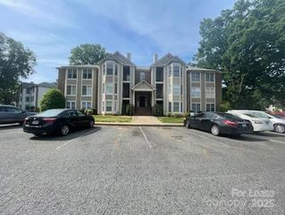 6246 Rosecroft Drive, Charlotte, NC 28215