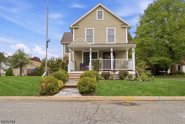 13 New St, Washington Boro, NJ 07882