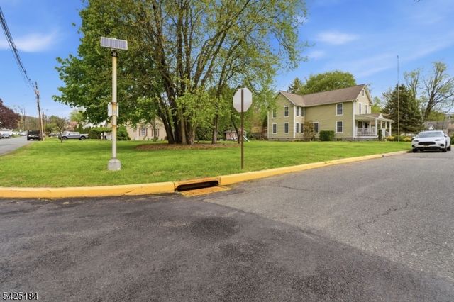 13 New St, Washington Boro, NJ 07882