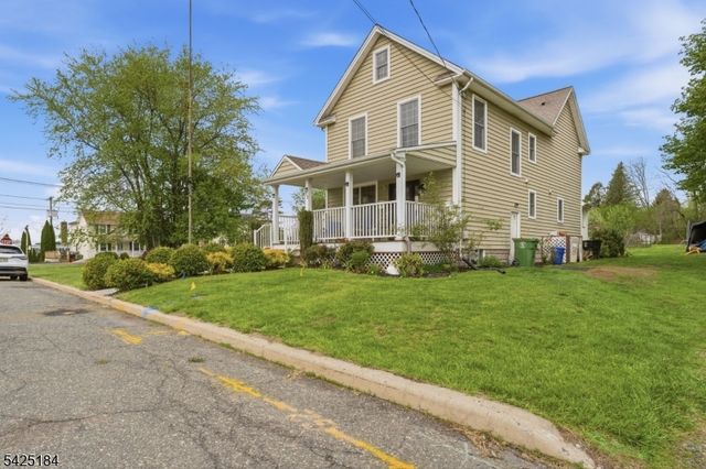 13 New St, Washington Boro, NJ 07882
