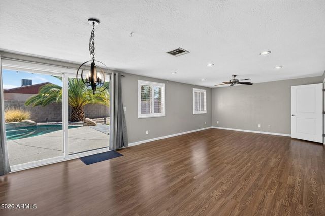 2253 W BOSTON Street, Chandler, AZ 85224