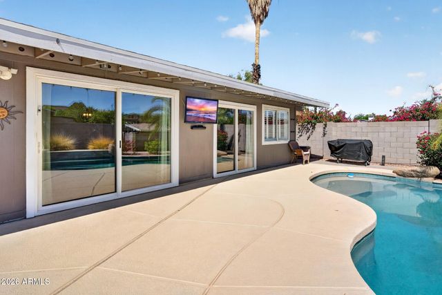 2253 W BOSTON Street, Chandler, AZ 85224