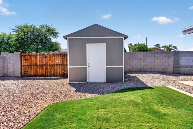 2253 W BOSTON Street, Chandler, AZ 85224