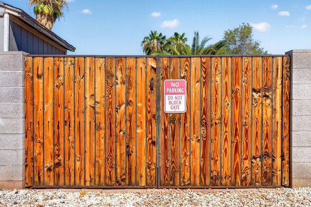 2253 W BOSTON Street, Chandler, AZ 85224