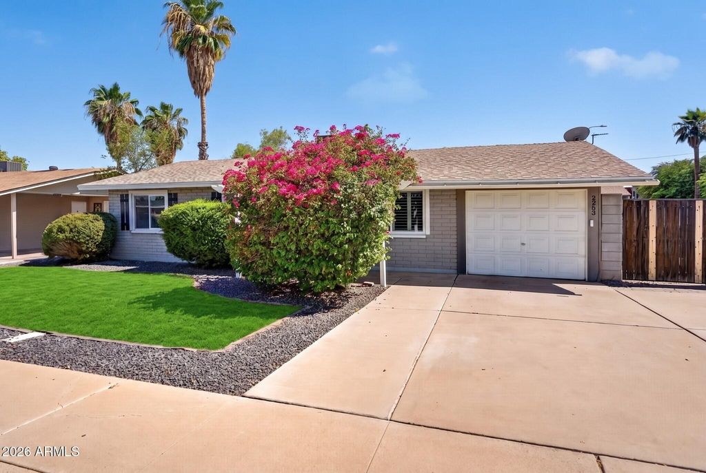 2253 W BOSTON Street, Chandler, AZ 85224