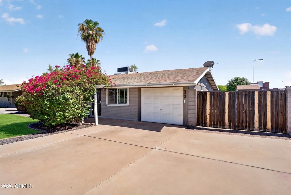 2253 W BOSTON Street, Chandler, AZ 85224 — photo 3