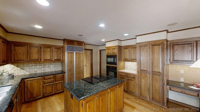 1001 Rockford Court, Ardmore, OK 73401