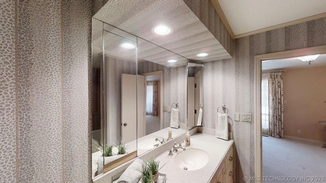 1001 Rockford Court, Ardmore, OK 73401