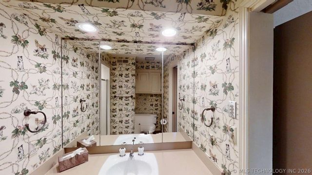 1001 Rockford Court, Ardmore, OK 73401