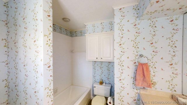 1001 Rockford Court, Ardmore, OK 73401